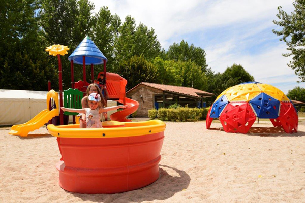 camping animation souillac